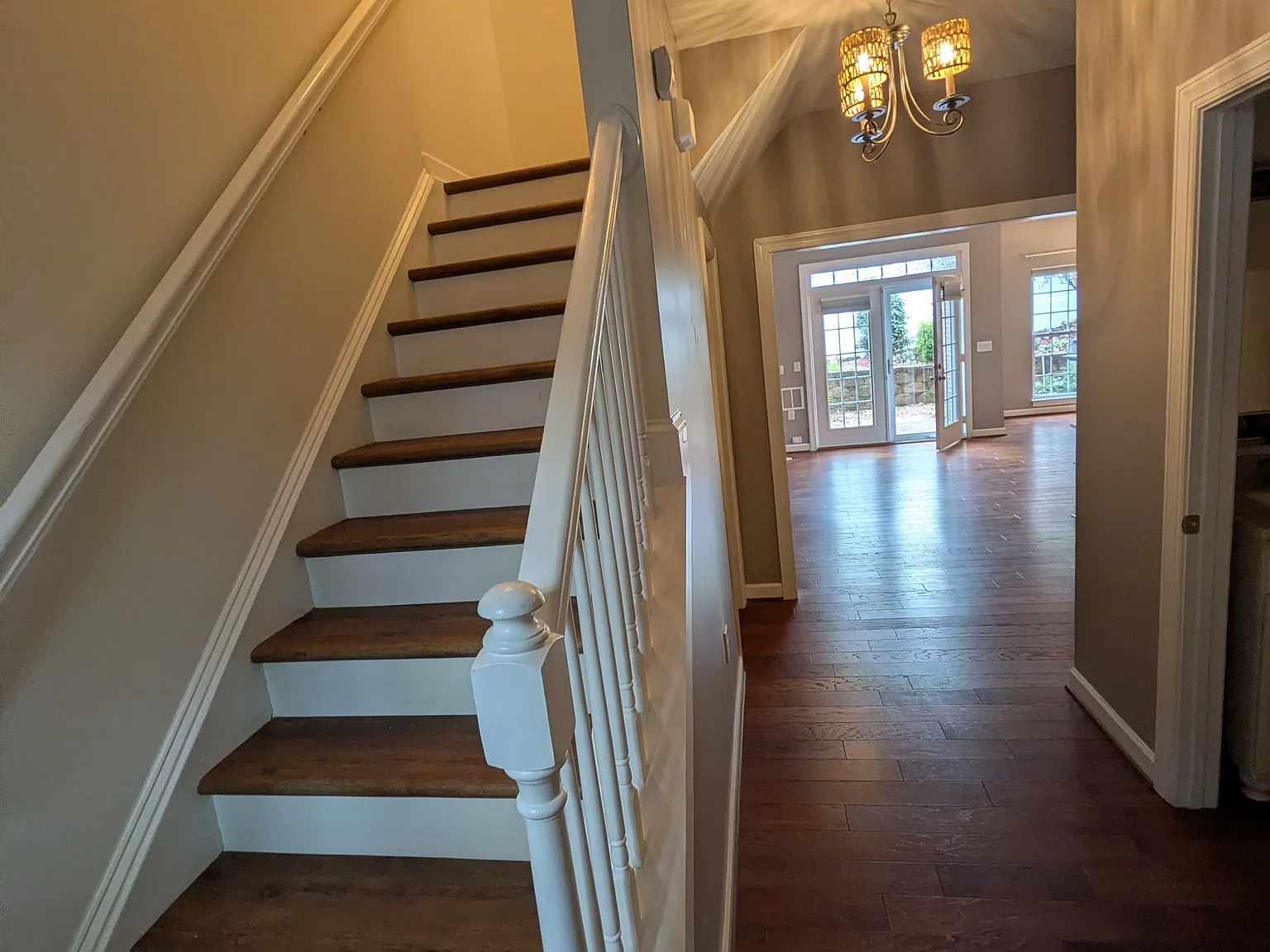 3 bed, 2.5 bath, 1455 sqft, $2,200 — Photo 4