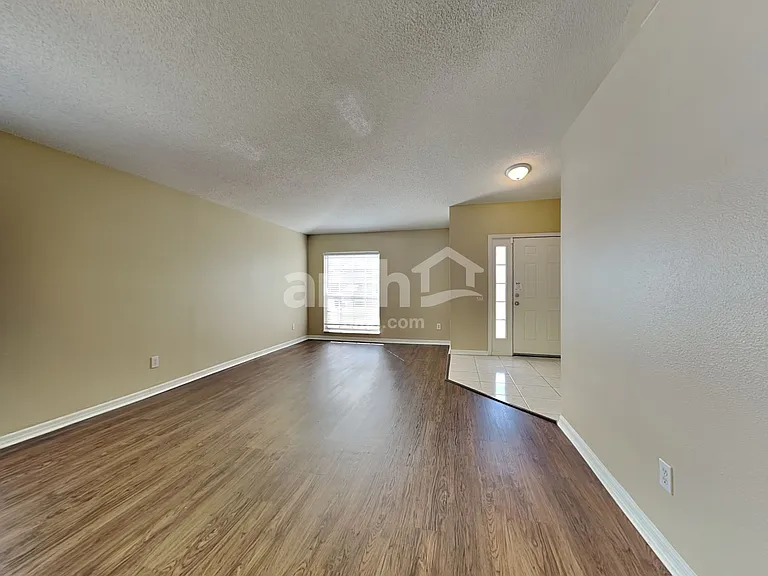 12517 Midpointe Dr — Photo 9