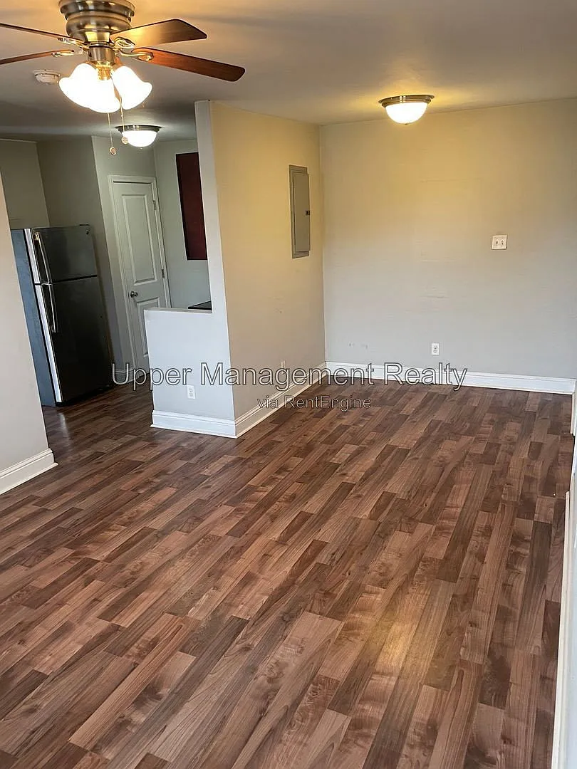 1 bed, 1.0 bath, 570 sqft, $1,075 — Photo 1