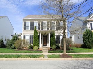 60 Calmes St, Charles Town, WV 25414
