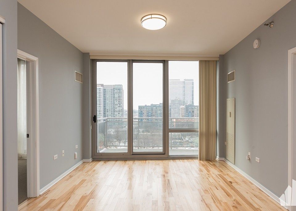 1st image of 1 E 8th St #103