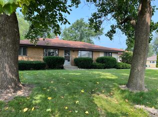 6820 S Adams St, Willowbrook, IL 60527