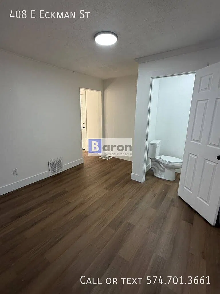 "Charming 3-Bedroom Home in South Bend with Spacious Layout & Modern Comforts at 408 E Eckman St!" — Photo 4