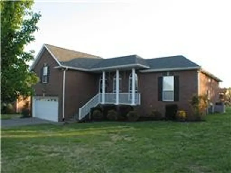 3222 Briarhill Ct — Photo 2