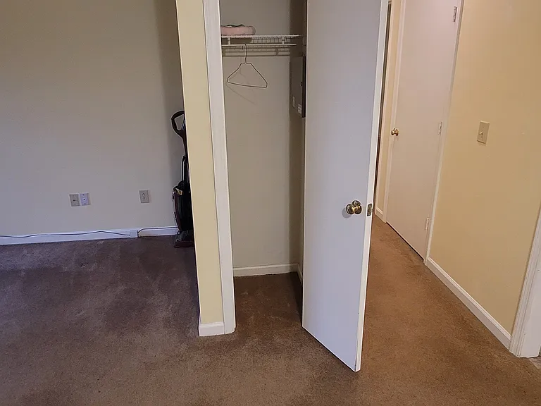 1600 N Washington St #12 — Photo 18