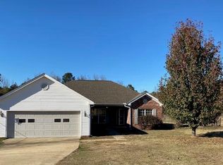 6425 Wolfe Rd, Columbus, MS 39705