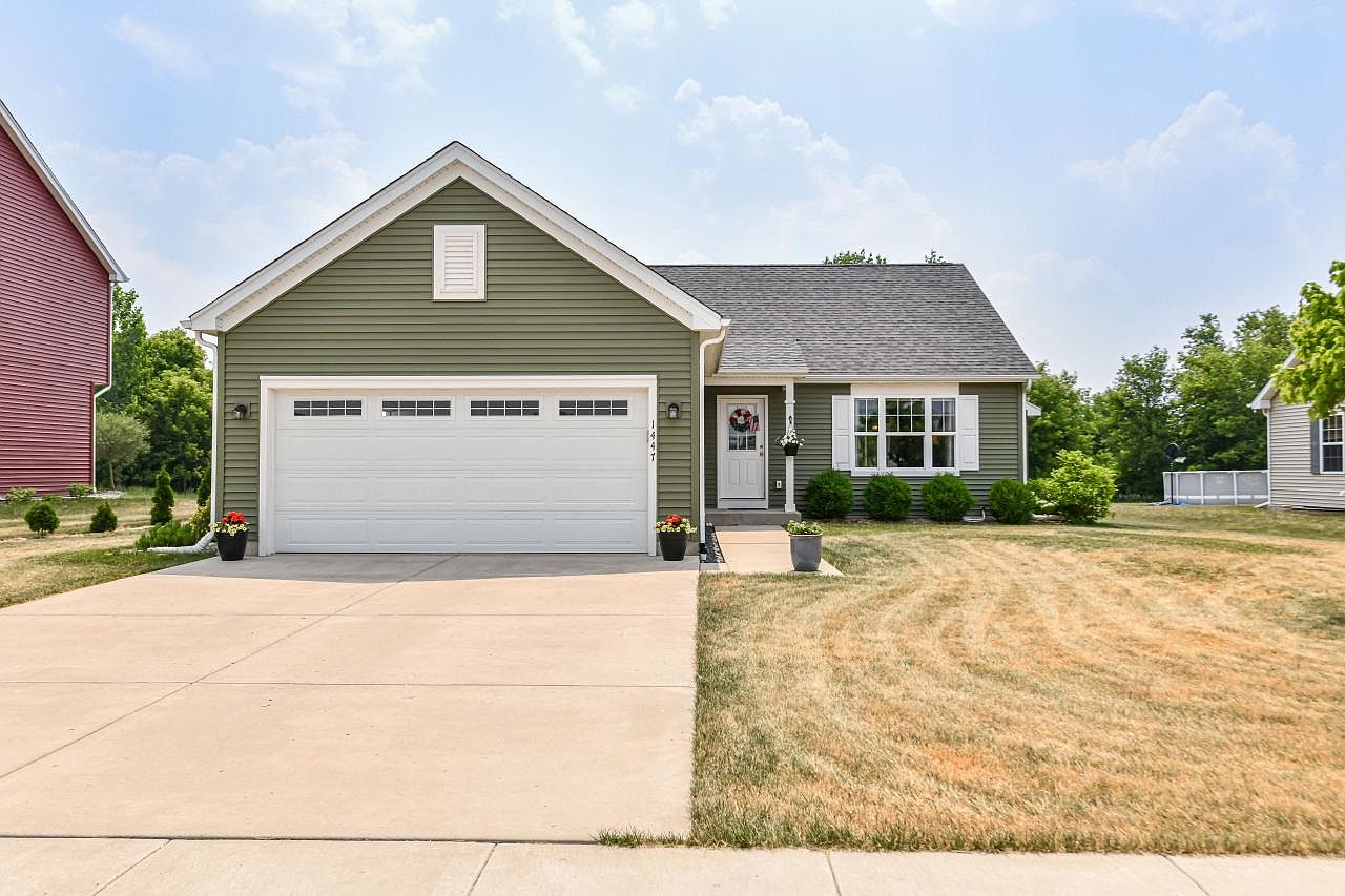1447 East Longneedle LANE, Elkhorn, WI 53121 Zillow
