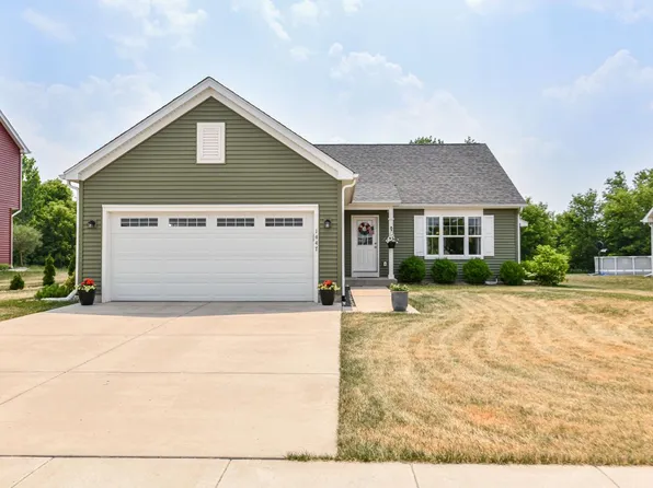 1447 East Longneedle LANE, Elkhorn, WI 53121