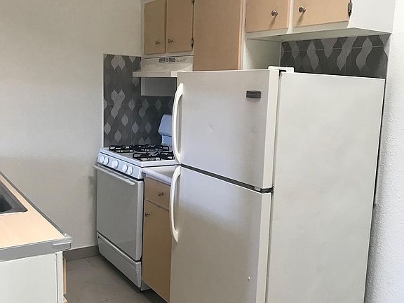 3rd image of 636 White Cliffs Dr APT A