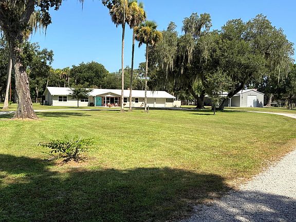 4th image of 2160 SW 28TH Avenue
