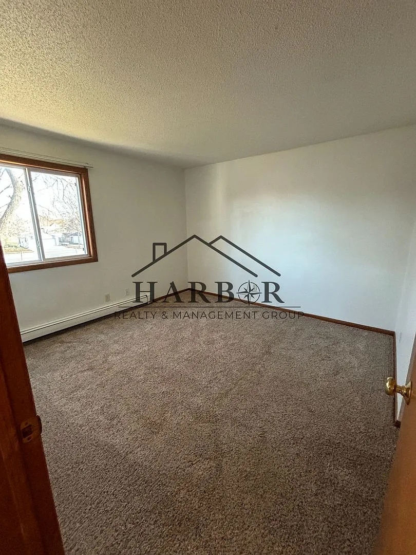 Hayfield Greens Apartments — Photo 3