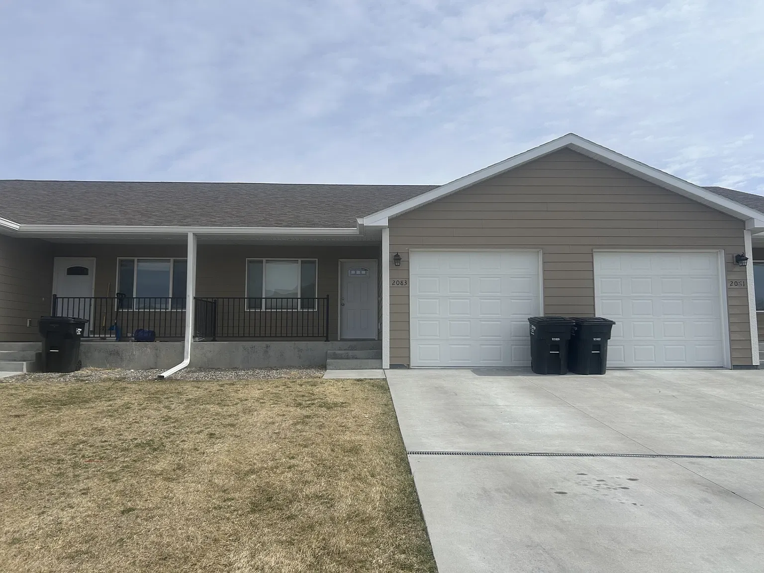 2081-2087 Lake Hills Drive - 2083 — Photo 2