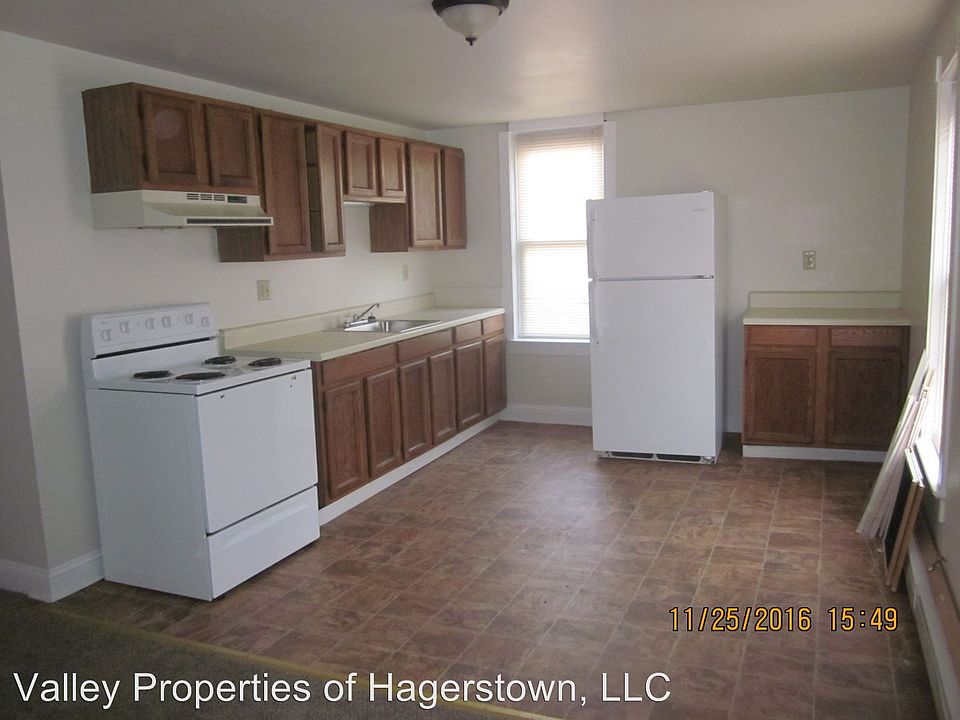 1st image of 632 W Washington St APT 3