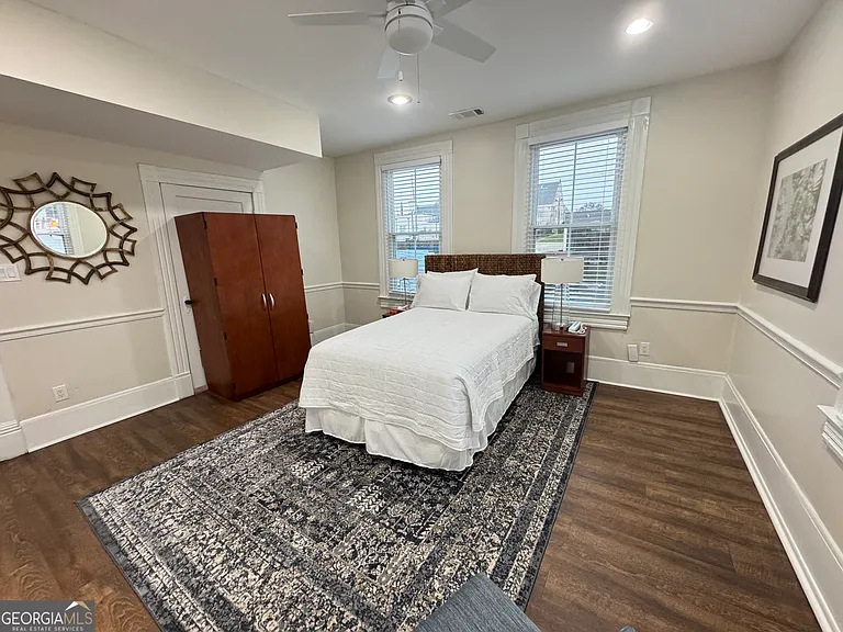 765 Walnut Loft #UPSTAIRS LOFT — Photo 9