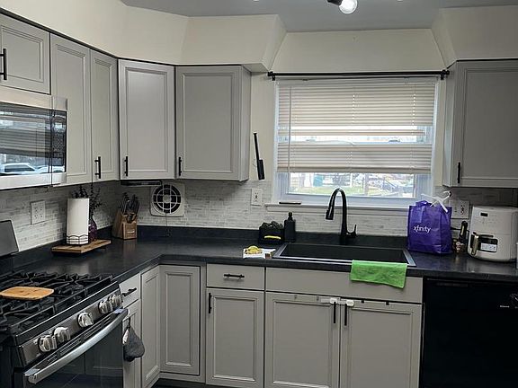 4th image of 3612 Sussex Ln