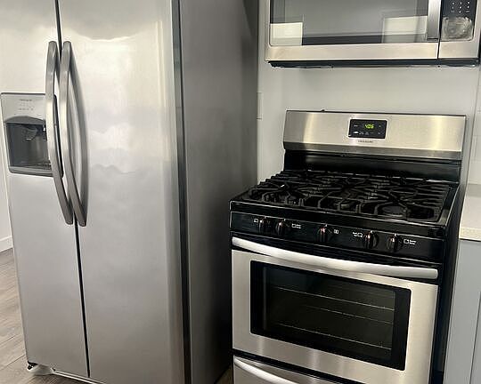 5th image of 949 N Hobart Blvd #949