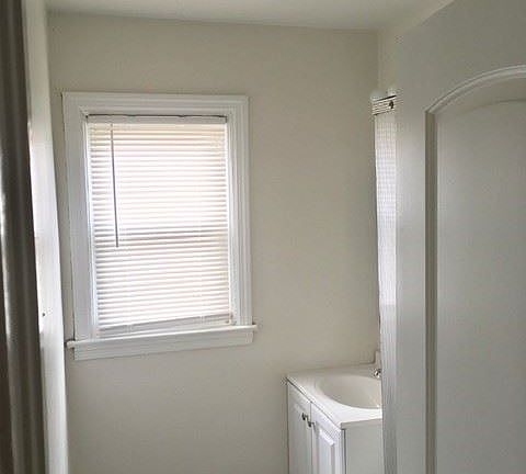 3805-3 Bathroom