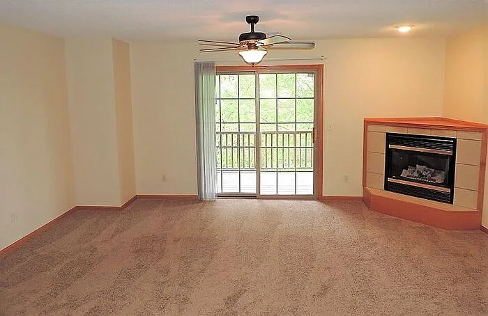 2869 Coral Ct #301 — Photo 6