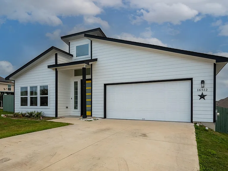 16512 Fetching Ave — Photo 4