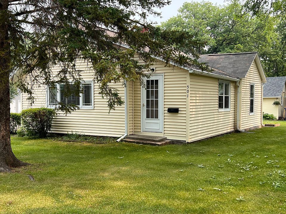 501 Bowling Ave, Detroit Lakes, MN 56501 | Zillow