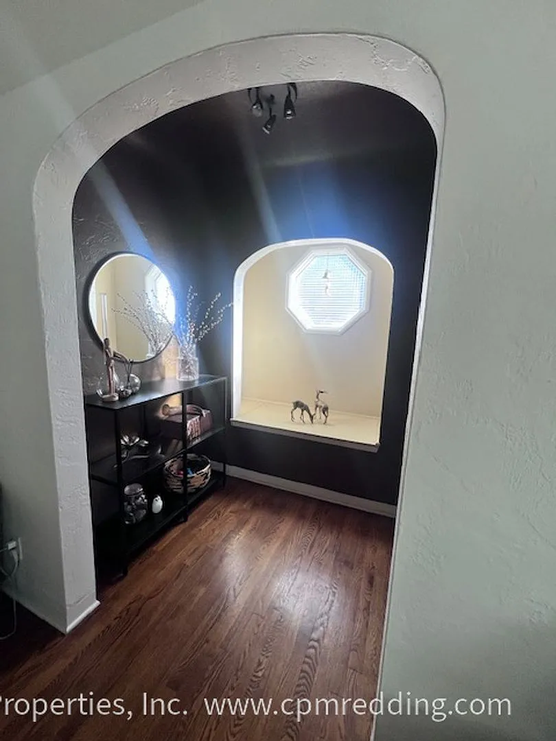 Updated Garden Tract Stunner with Landscaper Included! — Photo 4