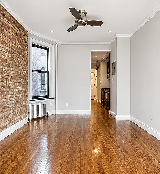 250 Mott St #R-7 — Photo 2