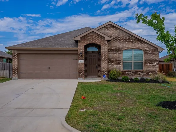 327 Chestnut Ln, Ponder, TX 76259