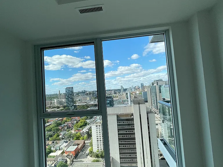 280 Dundas St W #2713 — Photo 11