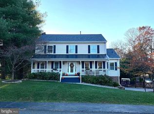 7196 Homestead Ct, Warrenton, VA 20187