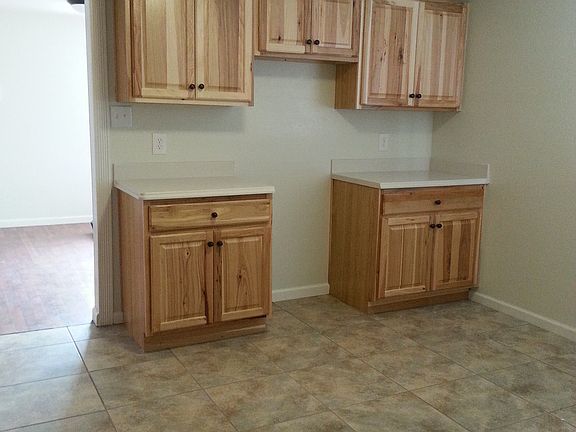 5th image of 1120 W Laughlin Dr