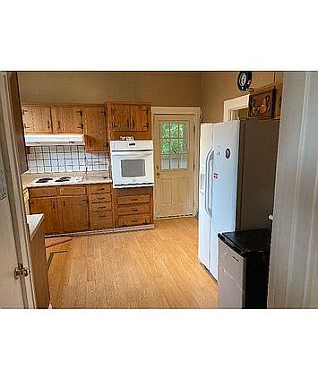 5th image of 1710 Crestmont Dr