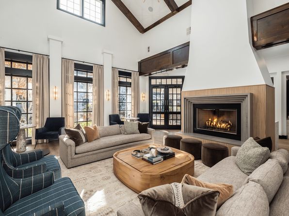 11215 Club Creek Ln #916