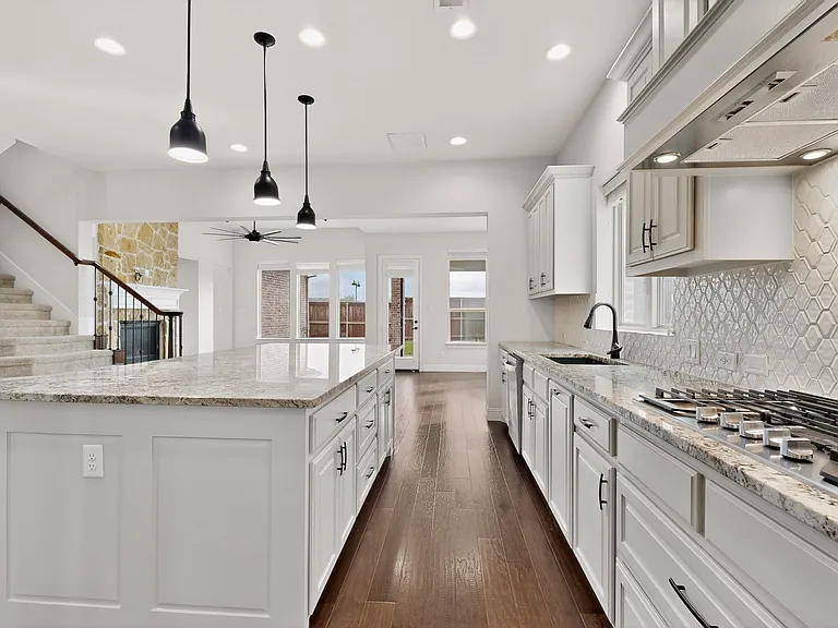 5901 The Esplanade Dr — Photo 16