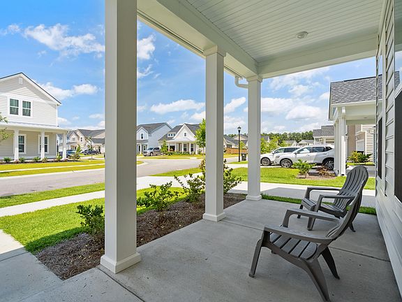 4th image of 247 Woodland Oak Way