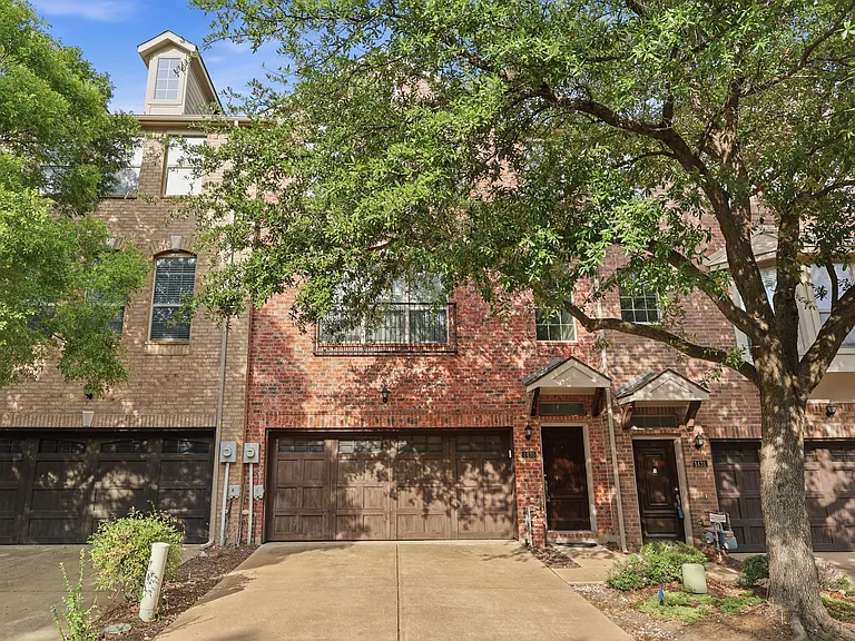 1435 Chase Ln — Photo 1