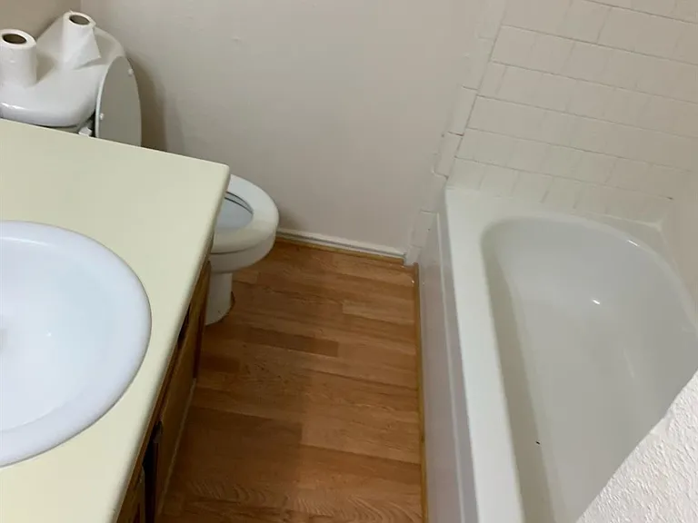 5622 Gineridge Dr — Photo 3