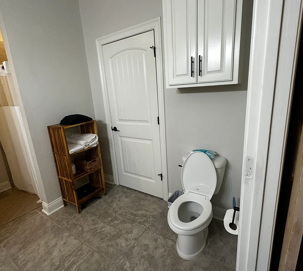 3 bed, 2.5 bath, 1807 sqft, $2,500 — Photo 3