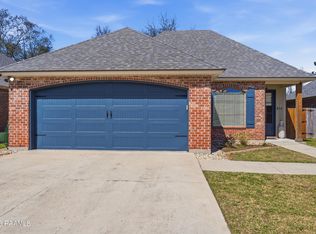 214 Milton Estates Ln, Youngsville, LA 70592