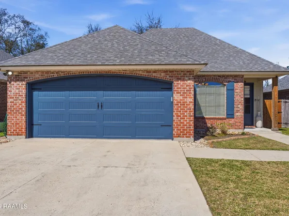 214 Milton Estates Ln, Youngsville, LA 70592