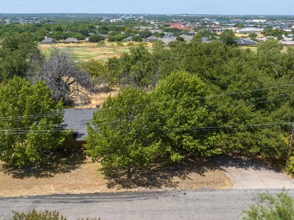 616 Mustang Trl, Granbury, TX 76049