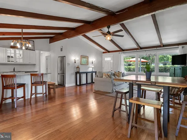 6315 Farmar Ln, Flourtown, PA 19031