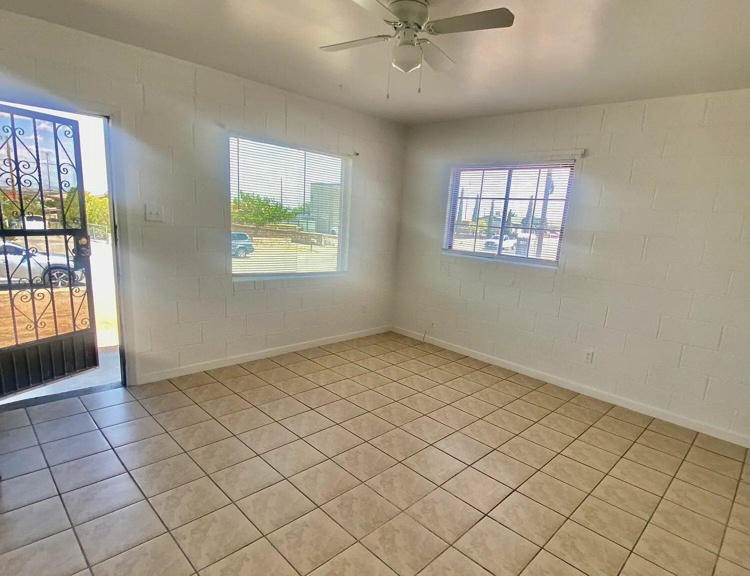 2 bed, 1.0 bath, 760 sqft, $1,100 — Photo 4