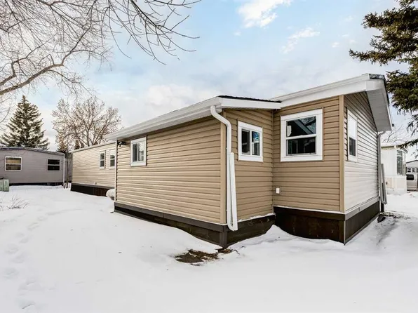 6220 17th Ave SE #56, Calgary, AB T2A 7H4