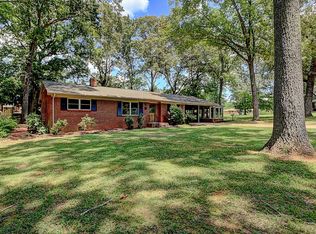 1300 Hammock Ave, Shelby, NC 28152