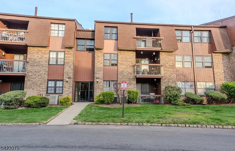 200B Sierra Ct photo 1