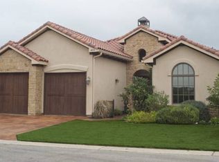 404 Jack Nicklaus Dr, Austin, TX 78738