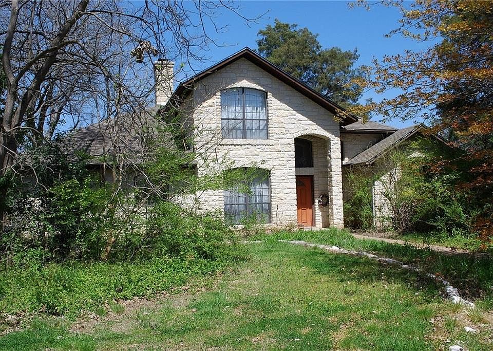 1st image of 123 Corsicana St