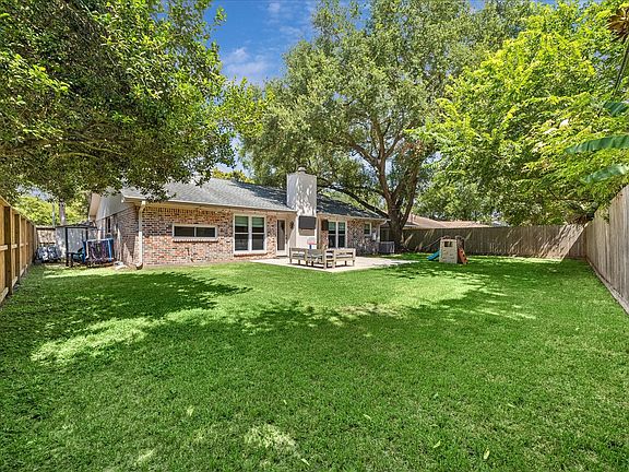 5th image of 2622 Parana Dr