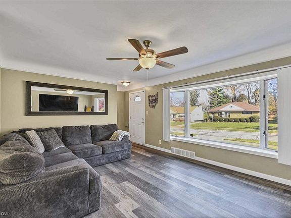 4th image of 7518 Ann Arbor Dr