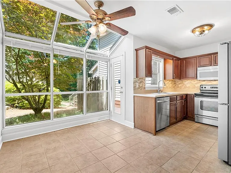 46 Mount Vernon Cir — Photo 11